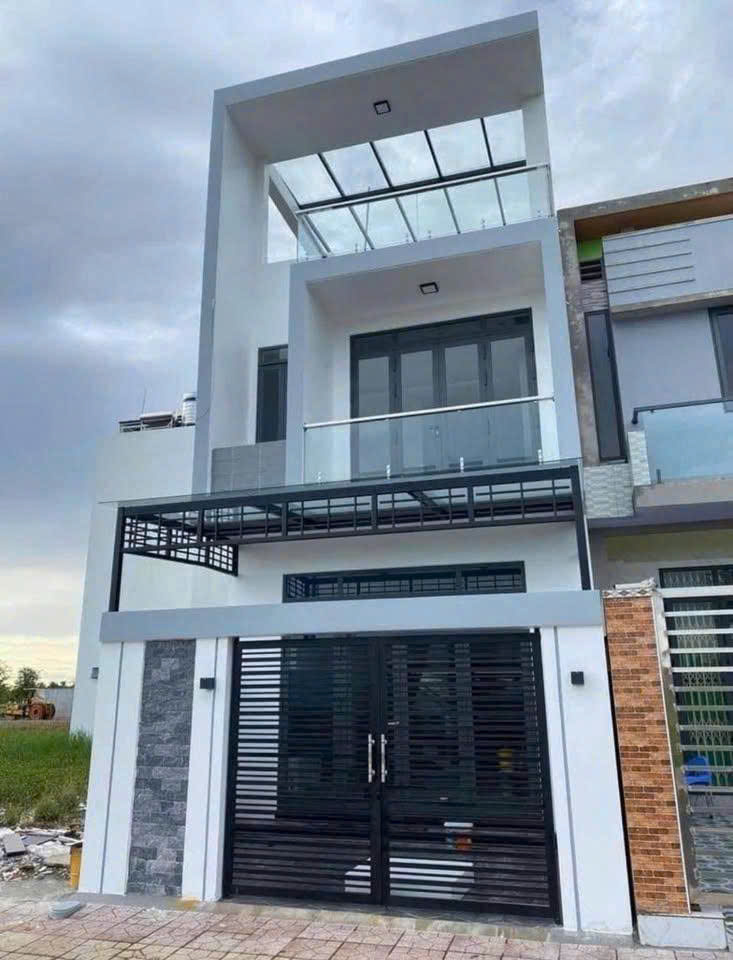 NHÀ 1 TRỆT 1 Lầu FULL NỘI THẤT