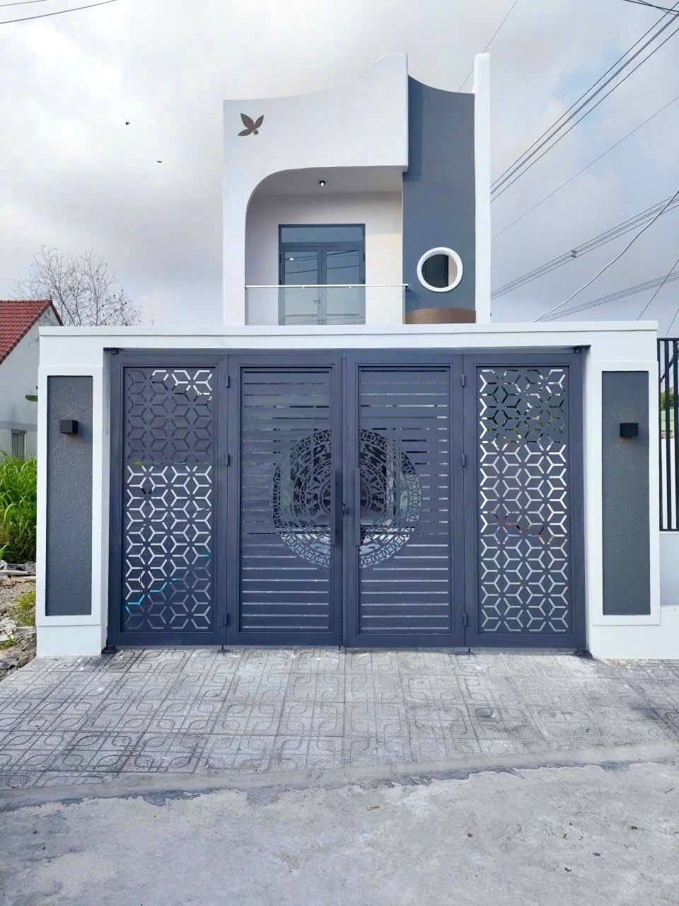 Bán căn nhà  lầu còn mới giá cực ưu đãi