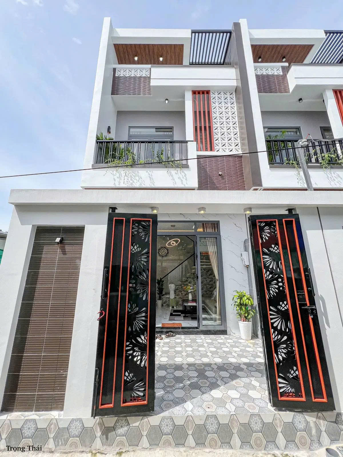 BÁN NHÀ LẦU, GẦN ĐƯỜNG ĐỒNG KHỞI GIÁ CHỈ 2ty050